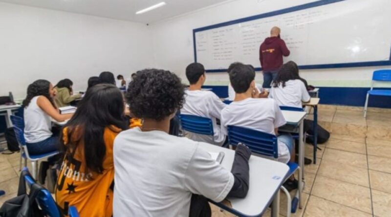 Estado do Rio autoriza contratação de professores temporários