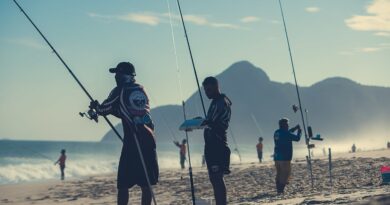 Festa da Pesca reúne mais de 300 participantes na orla de Itaipuaçu